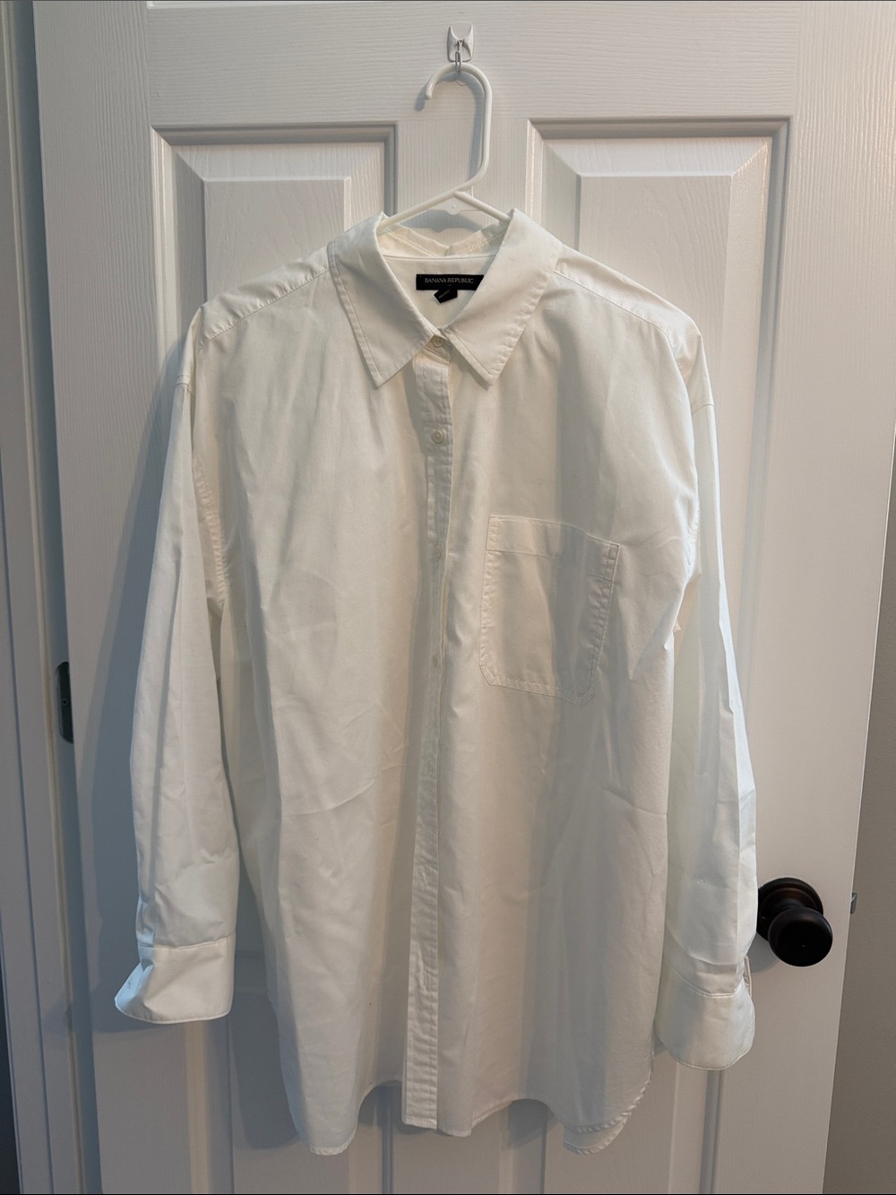 Banana Republic White Button-Down Long Sleeve Shirt